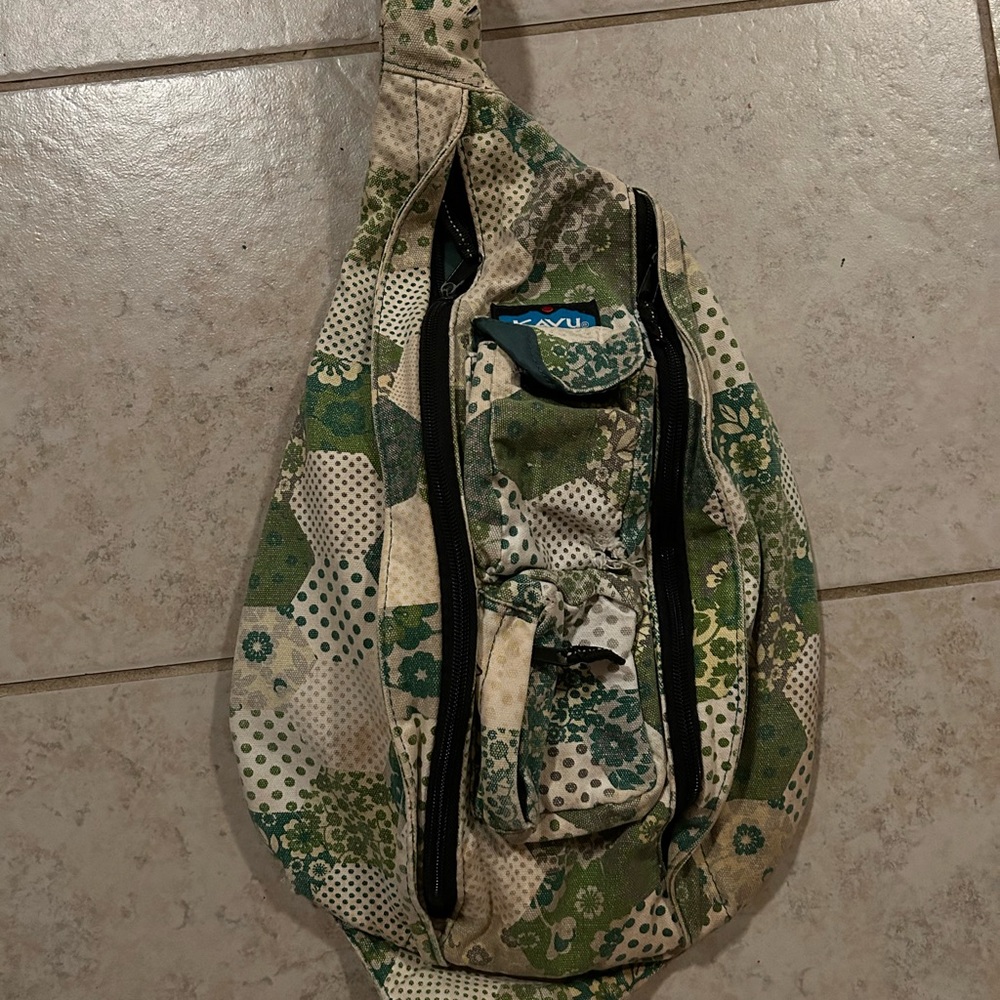 KAVU one shoulder bag